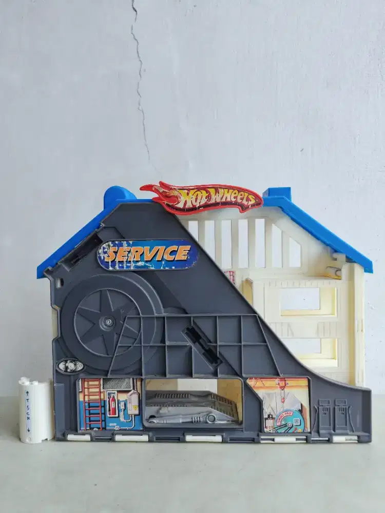 Hot Wheels Super Service Center Deluxe Gas Station Mattel Diorama