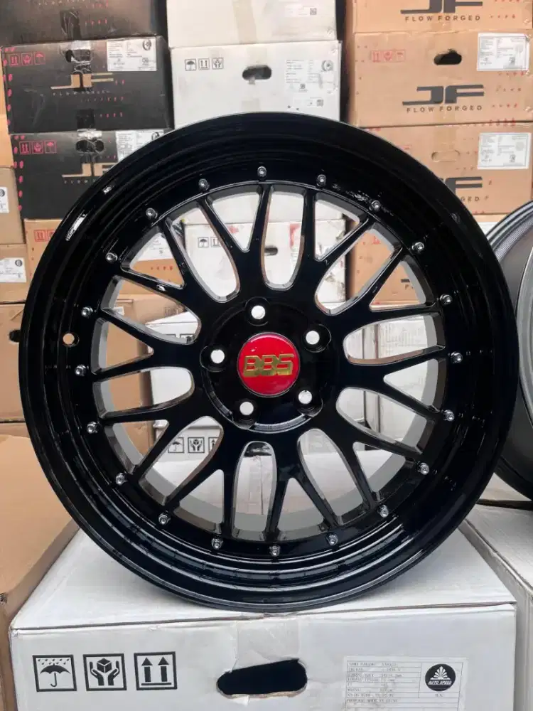 Bbs lm ring 18 lebar 8,5 pcd 5x114,3 ET 45 crv hrv brv