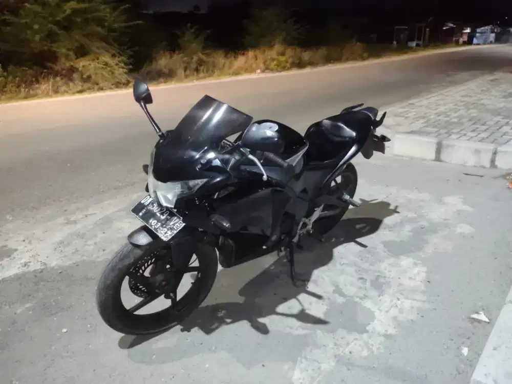 Di jual motor Honda CBR 150