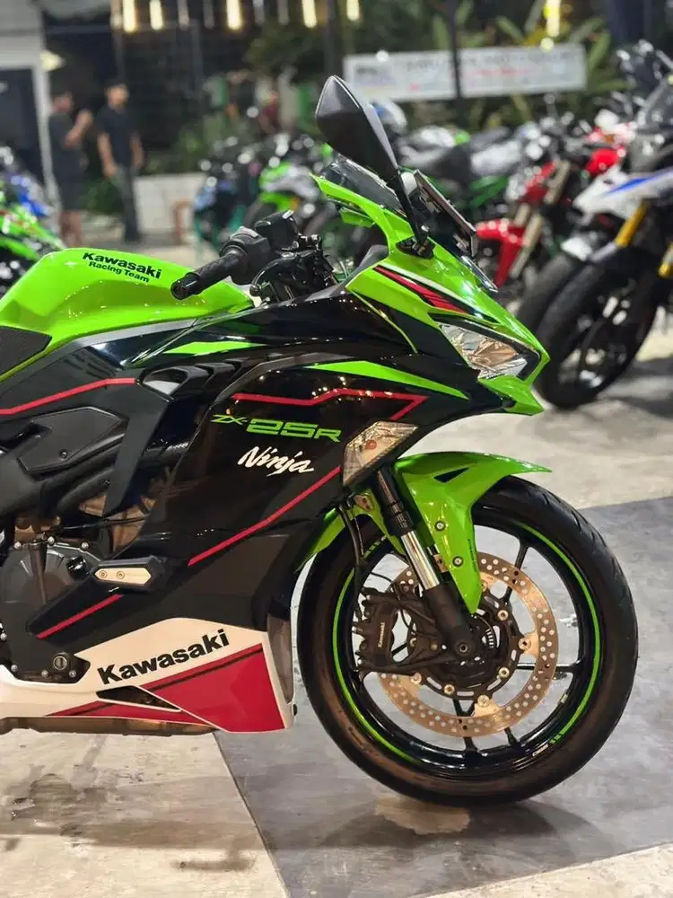ZX25R SE ABS QS KRT WSBK LIKE NEW