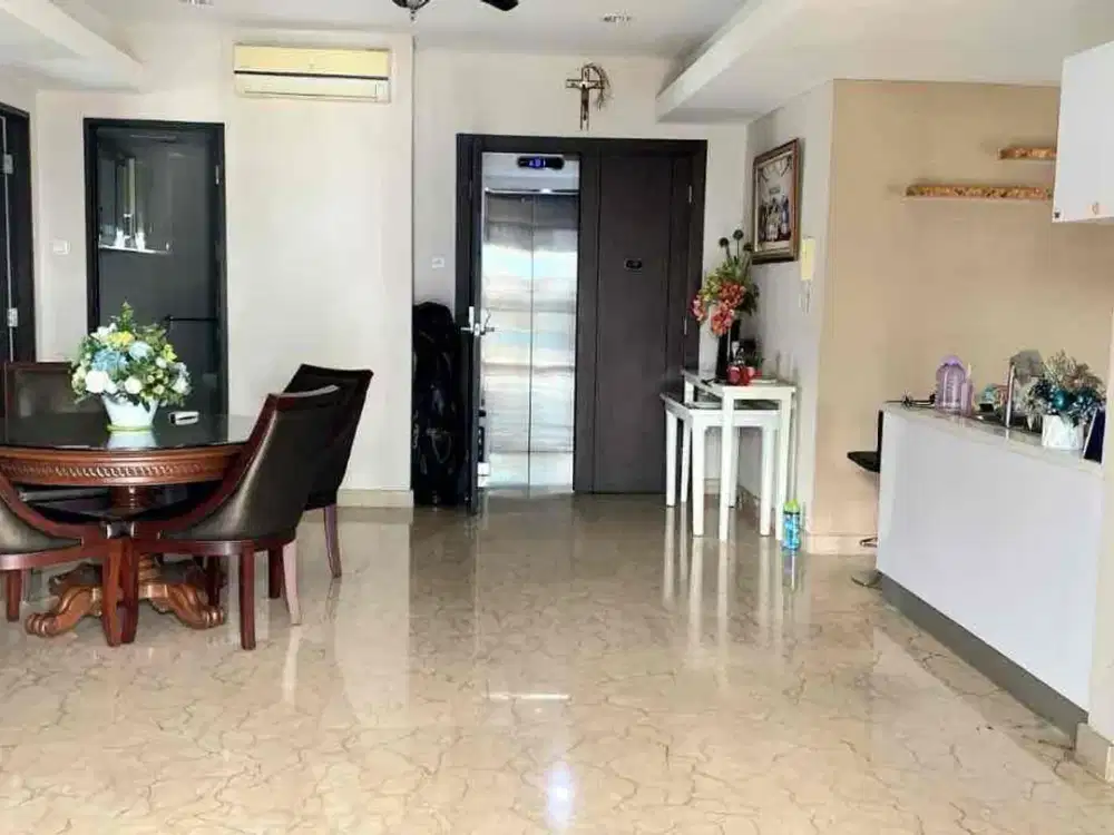 Disewakan Unit Apartemen 3 BR Royale Springhill Furnished