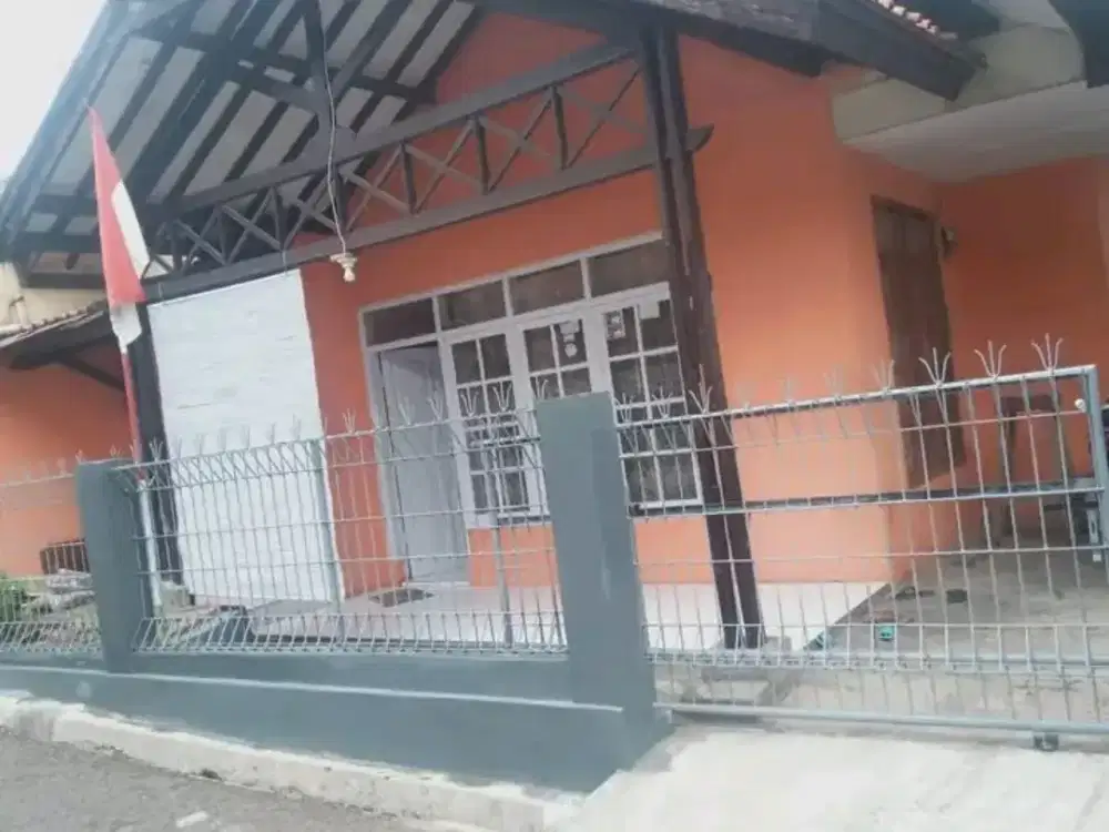 DIJUAL RUMAH DAERAH ALUN-ALUN UJUNGBERUNG STRATEGIS!