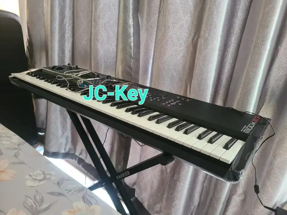 Keyboard Yamaha Modx M7 Like new