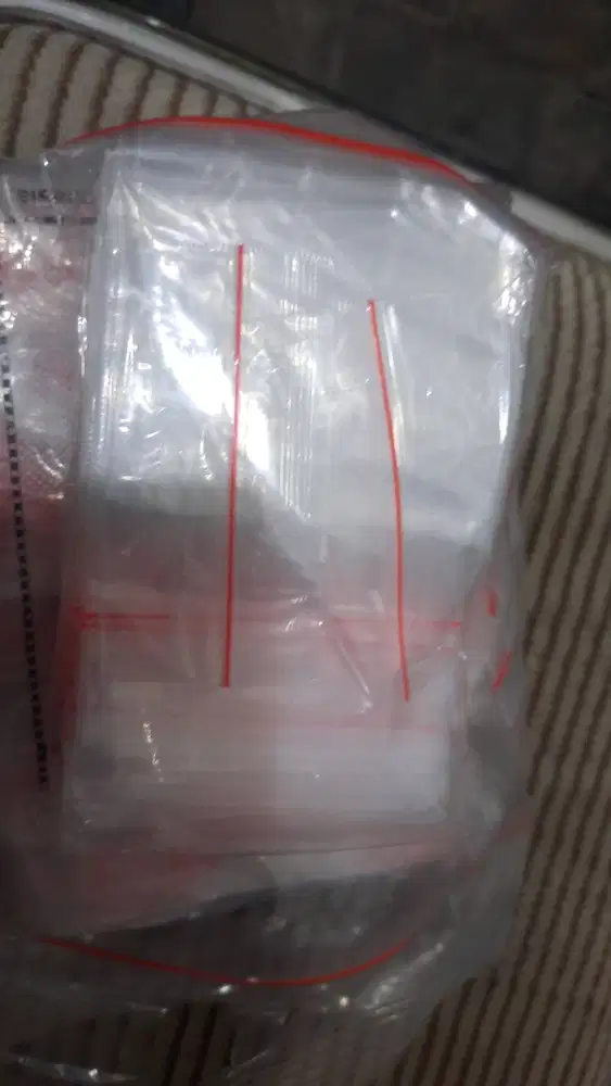 Dijual plastik klip uk 10x7cm merk merah putih
