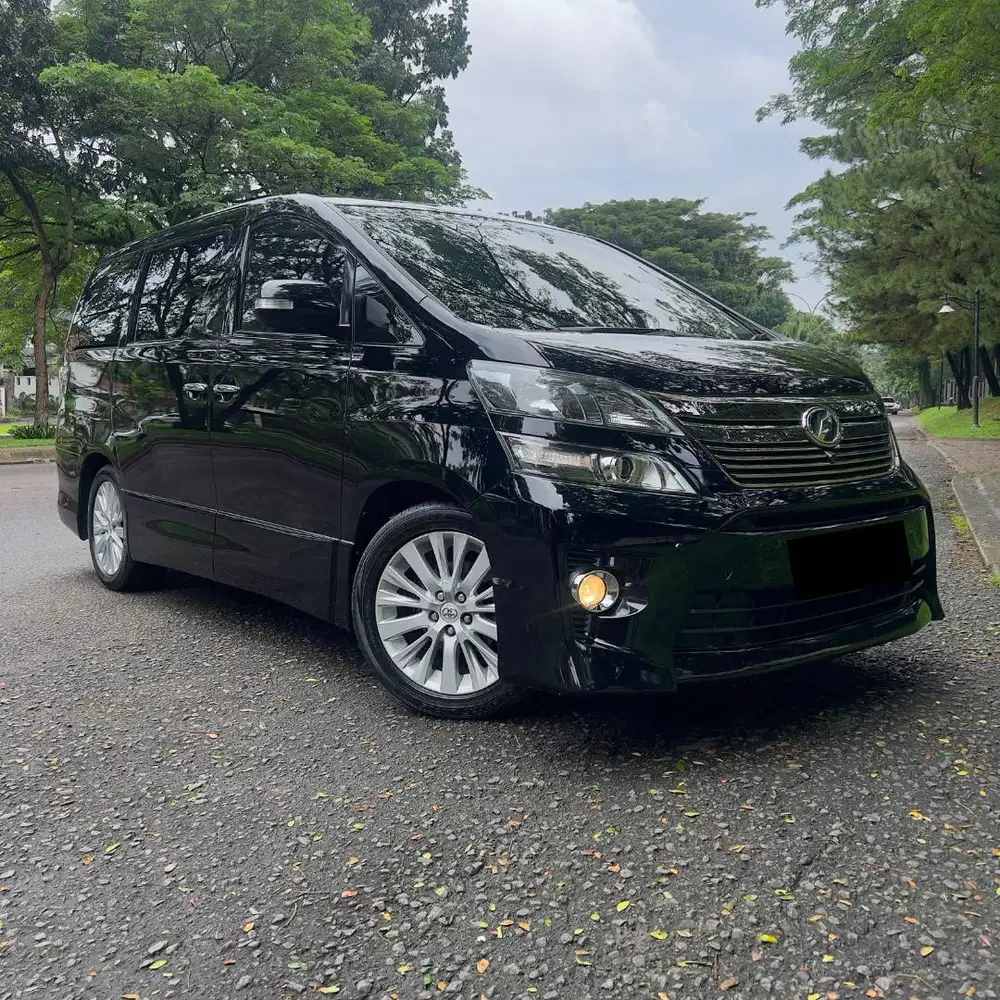 2013 Toyota Vellfire 2.4 ZG Premium Sound CBU JAPAN