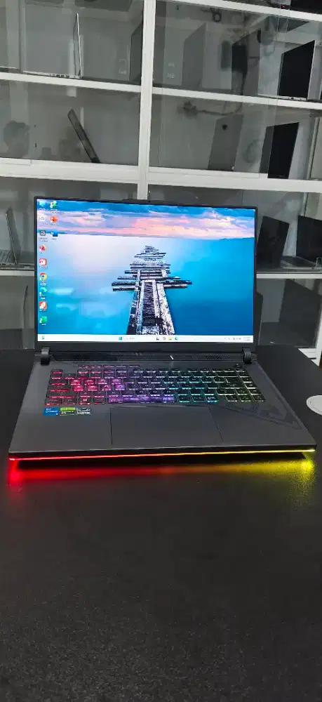Laptop gaming asus rog strix RTX 4050 garansi 10 bulan