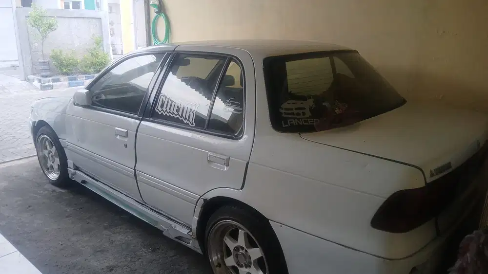 Mitsubishi Lancer 1991 Bensin