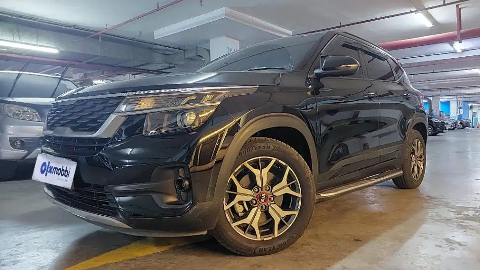 TDP 10 JT Kia Seltos 1.4 E Bensin-AT Hitam 2020