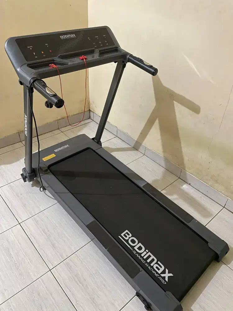 Treadmill Bodimax - bisa lipat