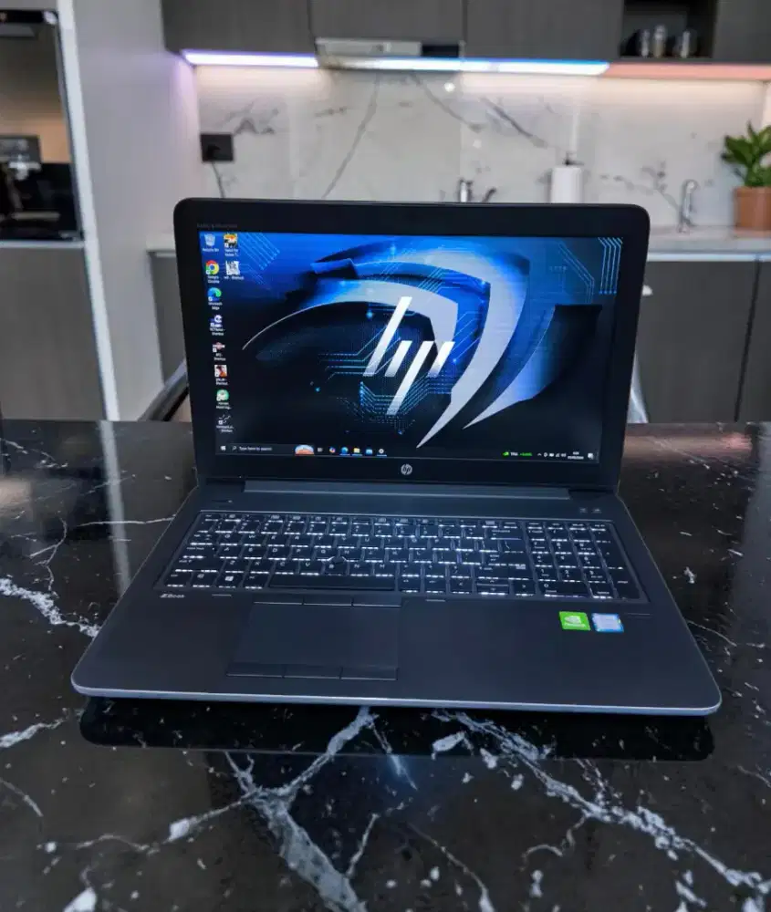 HP ZBook Studios 15u P70  [RAM 16 Gb +SSD 512Gb + Dual VGA Quadro]