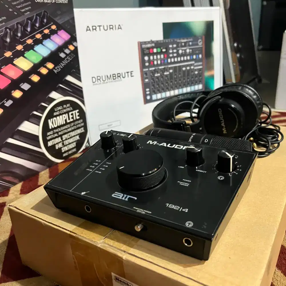 M-Audio AIR 192|4 Vocal Studio Pro Package Audio Interface
