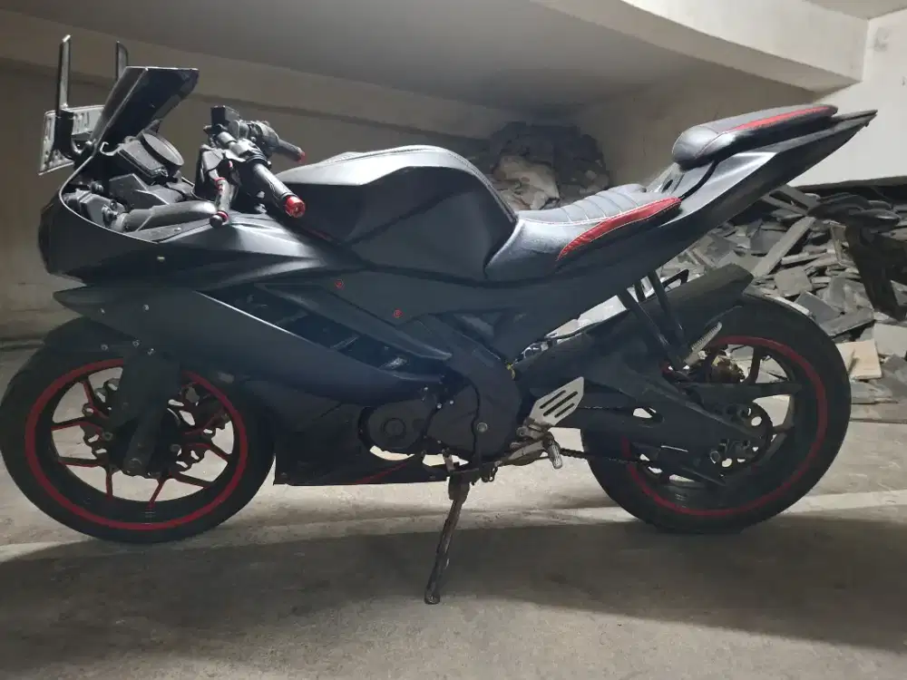 Yamaha R15 v2 150cc