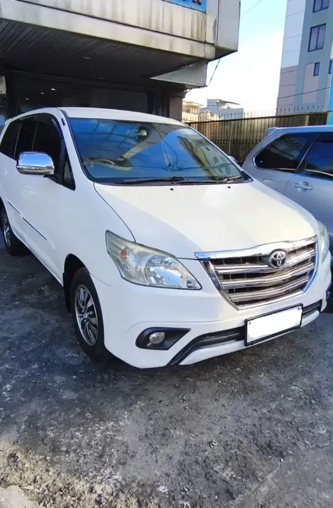 (Low KM) Innova 2.0 G matic putih