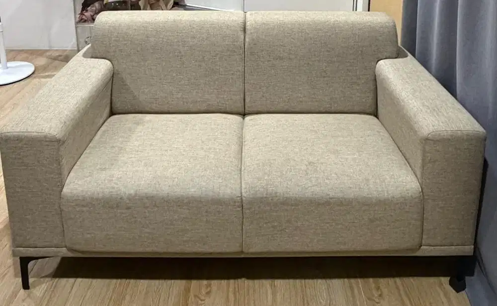 Dijual Sofa 2 seater