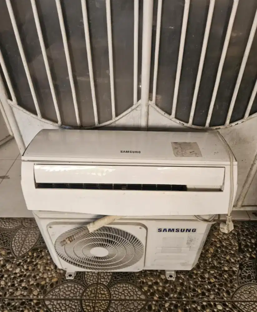 Bismillah Dijual Cepat AC bekas Second Merk Samsung 1/2 PK