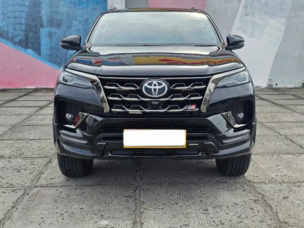 Fortuner GR 2.8 2023 KM 18ribuan