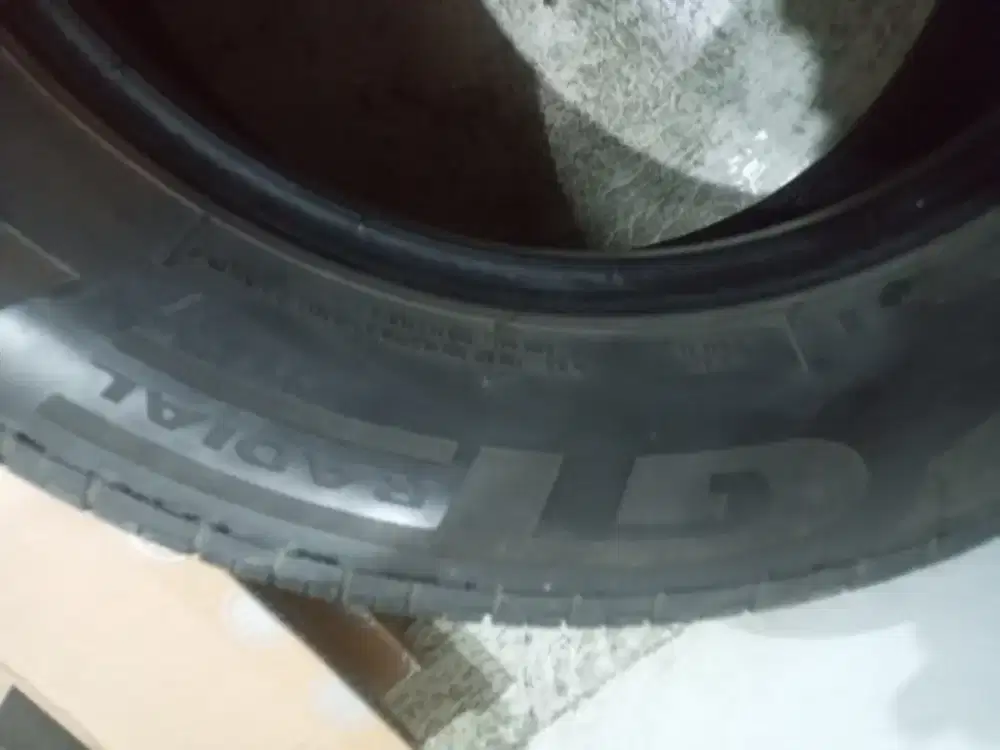 Jual ban masih mulus