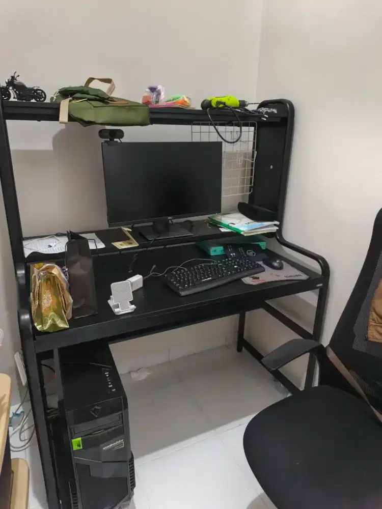 Informa (meja komputer) gaming