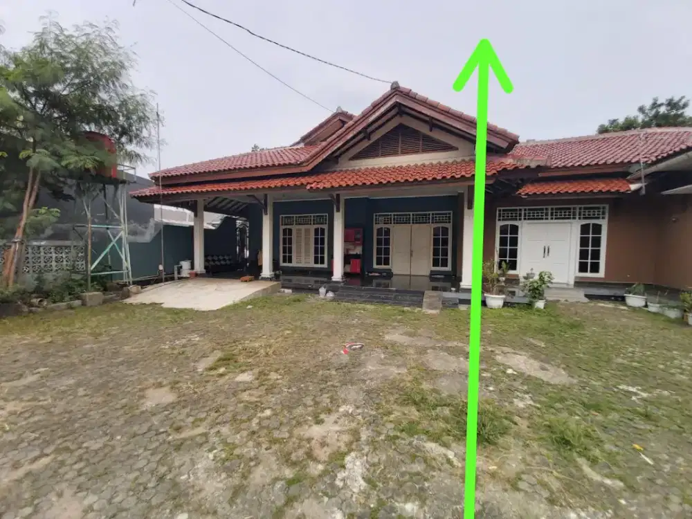 Dijual Rumah Second Jatibening Pekarangan Luas