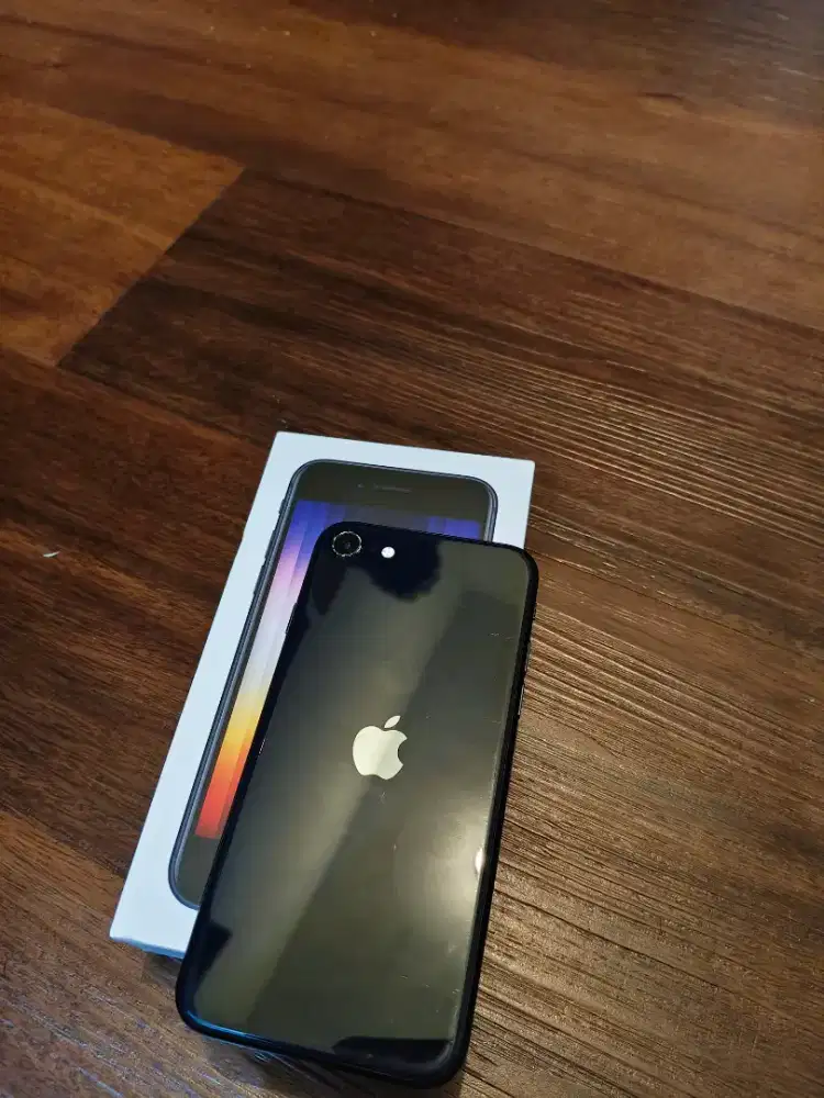 Jual iPhone SE gen 3 2022 128 GB