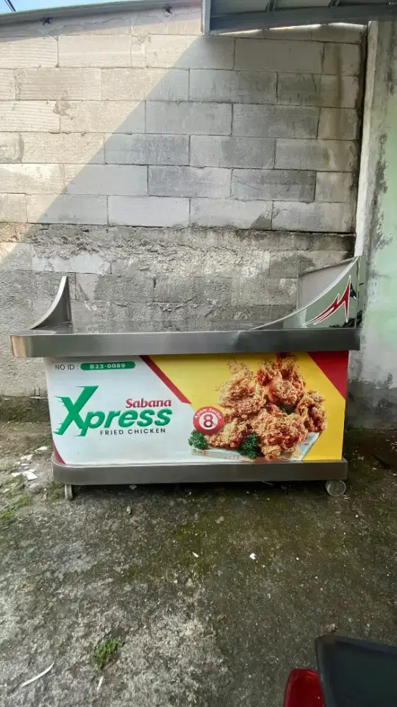 Satu Set Gerobak Fried Chicken Bahan Alumunium