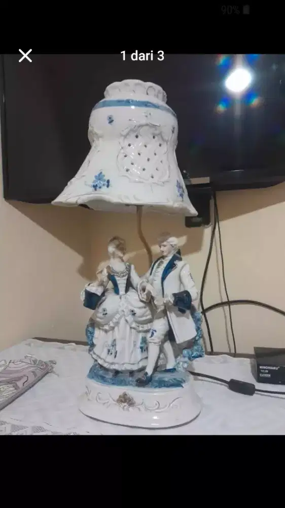 Lampu Meja Sudut-Bahan Keramik Mengkilat