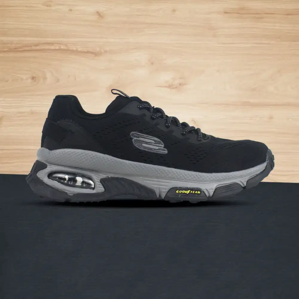 Sepatu sneaker Skechers