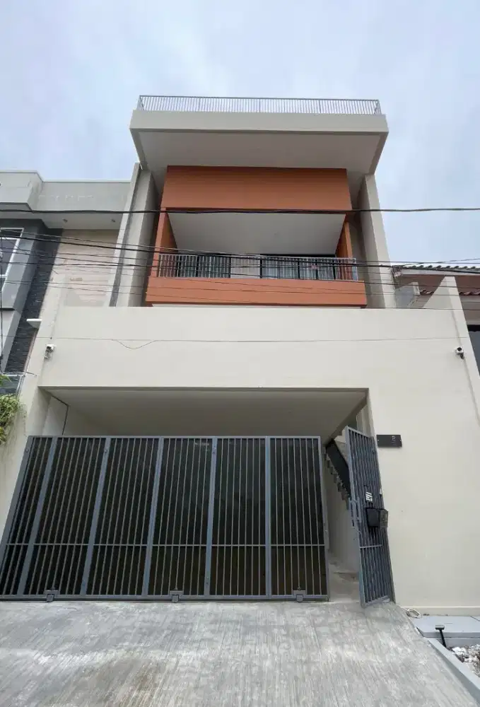 Jual Murah Rumah Bagus dan Ada Rooftop di Pulomas, Jakarta Timur