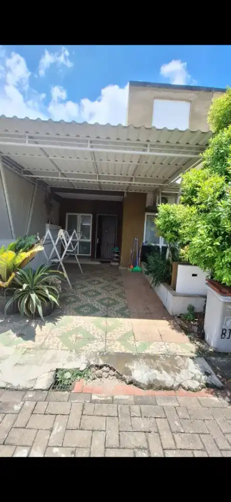 Dikontrakan rumah real estate familia urban