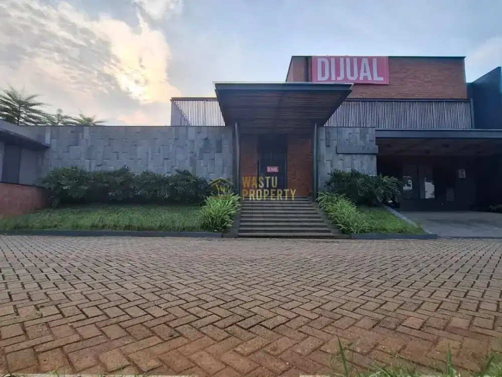 Hunian Luas Bergaya Industrial di Kawasan Pondok Cabe