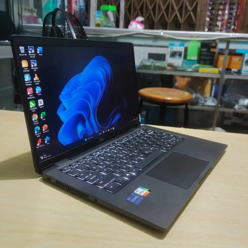 Laptop Dell 7420 Intel Core i5 Gen 11th 16/256 SSD Mulus Normal Siap P