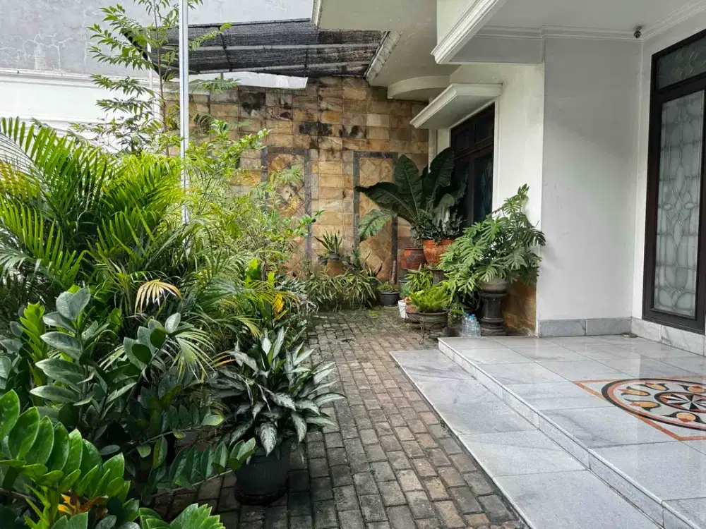 Jual  Murah Rumah Di Duren Sawit , siap huni , 2,5 Lantai