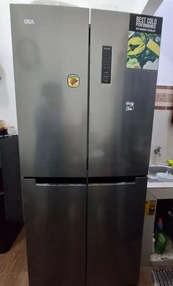 GEA Side by Side 4 pintu G4D-404 - Inox Inverter / Kulkas Rumah Tangga