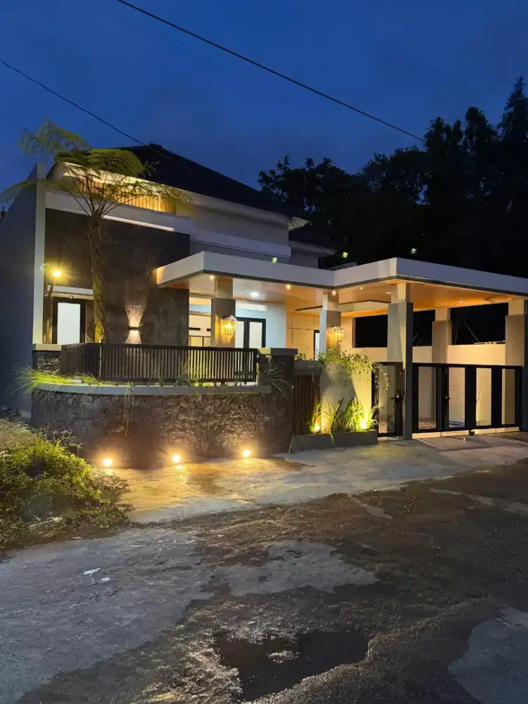 Jual Rumah Baru Jalan Kaliurang Dekat UII