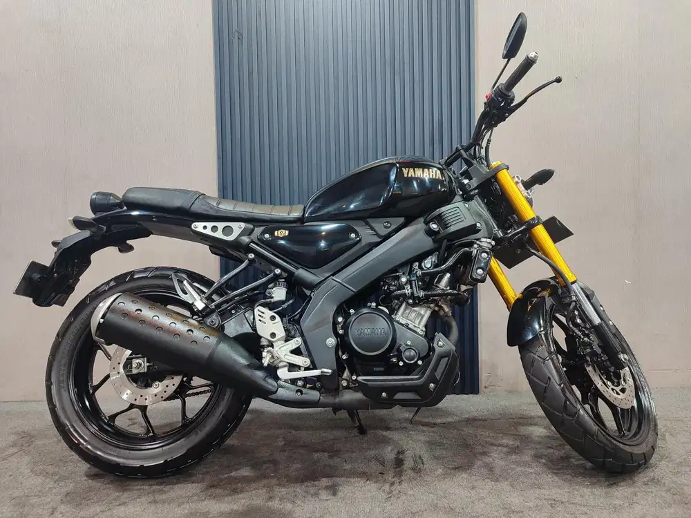 YAMAHA XSR 155 hitam 2024 istimewa mulus terawat siap pakai...