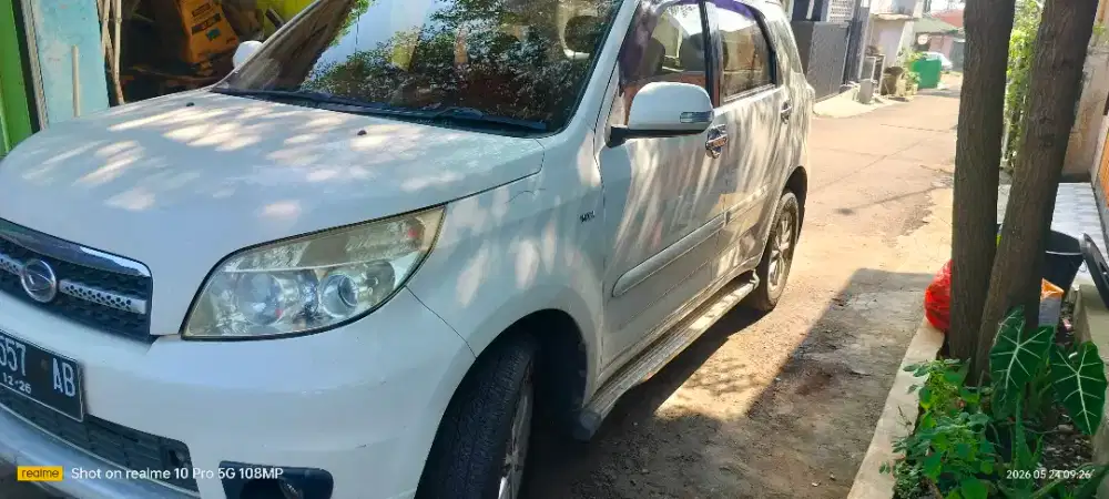 Di jual Terios TX 2011 warna putih