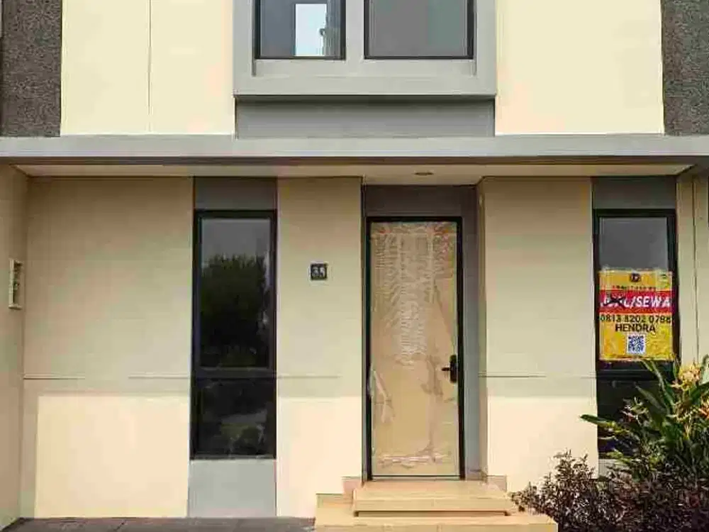 Rumah 3 Kamar Tidur dan Berkanopi bagian depan