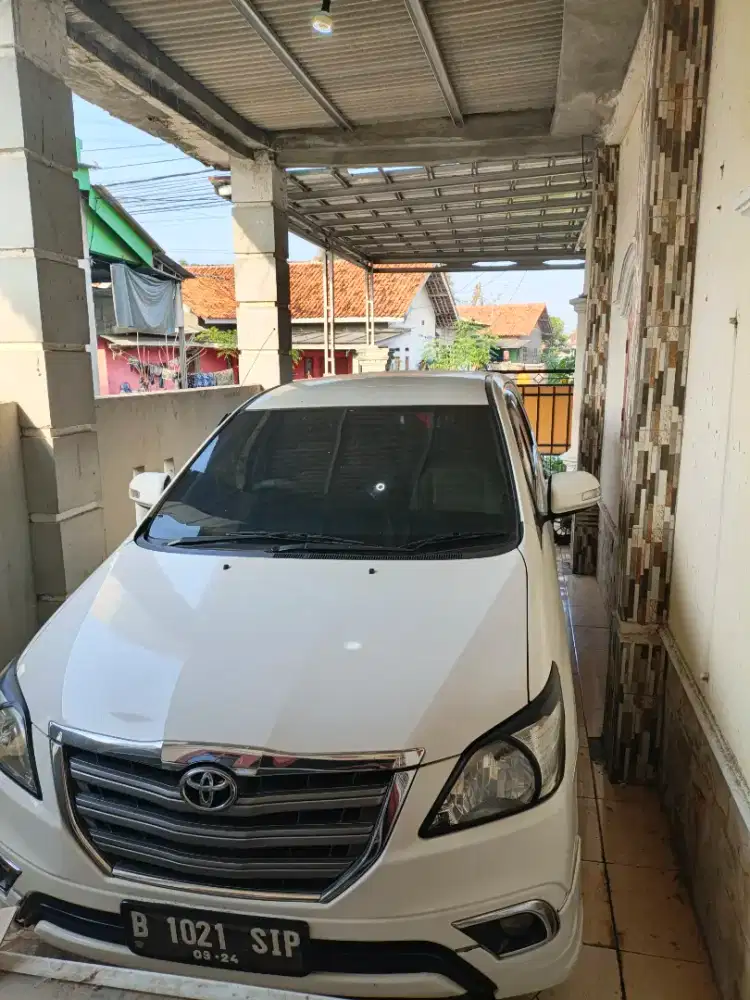 kijang innova 2014
