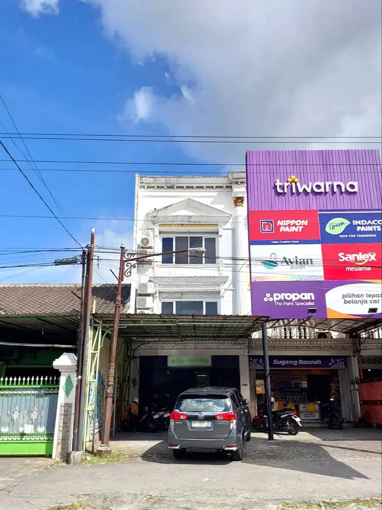 Ruko 3 Lantai Strategis di Jalan Parangtritis