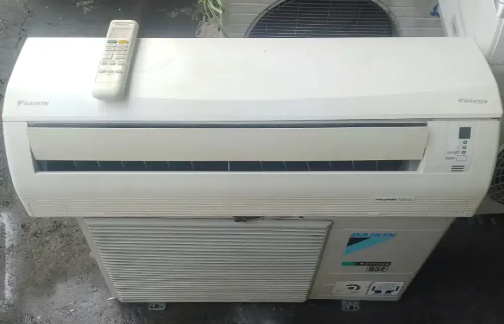 ac daikin inverter 1pk r32 ori thailand