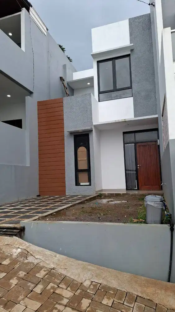 Rumah Siap Bangun Posisi Hook Akses Jalan Lebar - Mandalajati