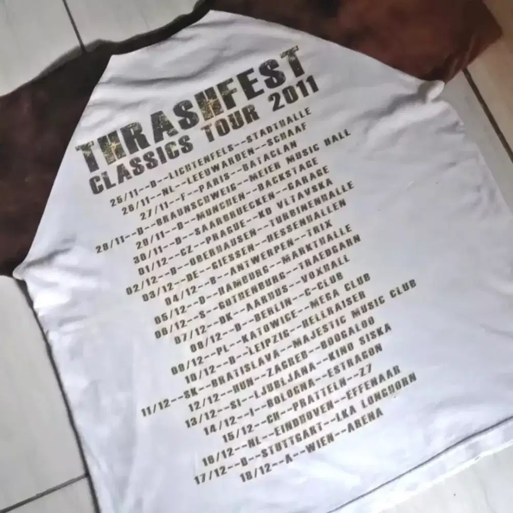 VINTAGE HEATHEN THRASH FEST 2011 RESIZE M RAGLAN