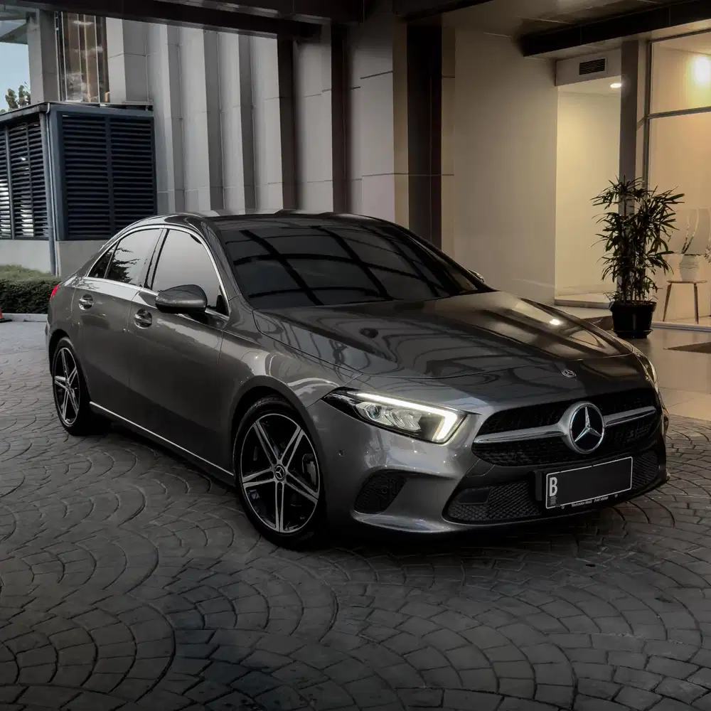 (CASH) Mercedes Benz A200 Sedan MBUX 2019