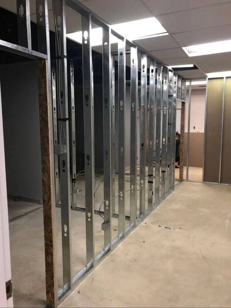 Jasa Tukang Pasang Plafon Partisi Wall Moulding Sekat PVC GRC Gypsum