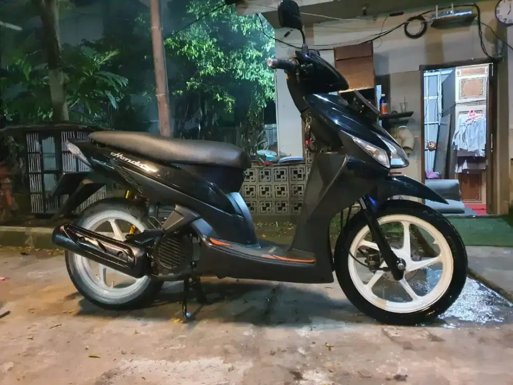 Vario 2008 cakep