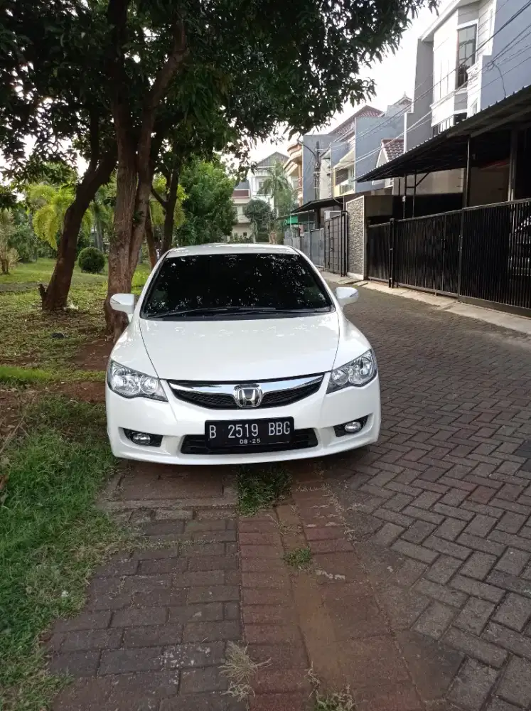 Civic fd1 THN 2010 putih metalic AT