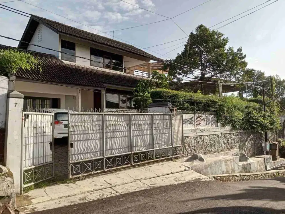 Rumah Murah di bawah NJOP Luas Tanah 550 di Sukahaji dekat UPI dan POLBAN Bandung harga 4,85 Milyar