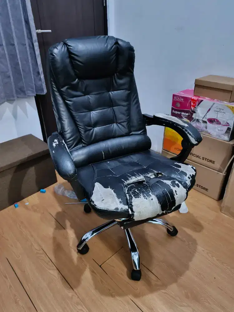 Kursi Kantor Bekas