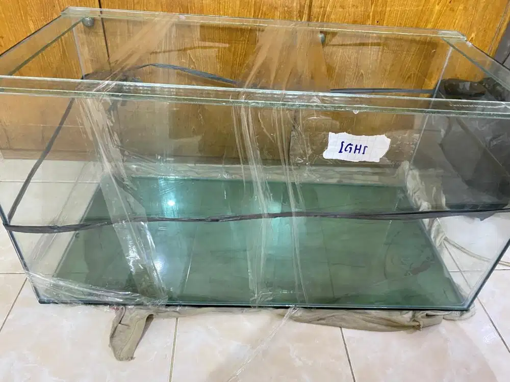 Aquarium ukuran 80x40x40cm