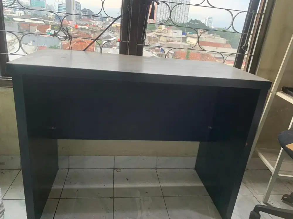 MEJA KANTOR GOOD CONDITION